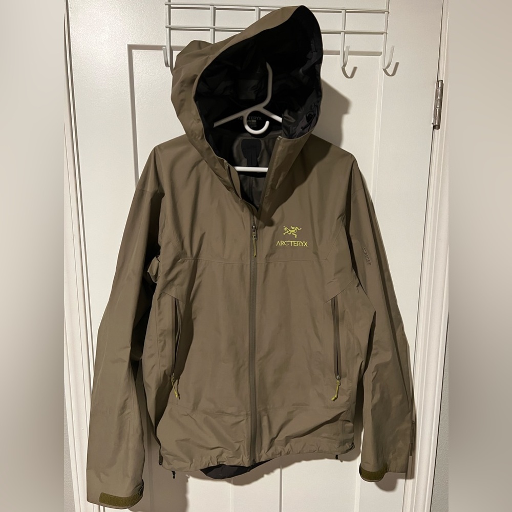 Arcteryx Goretex Rain Jacket - Large